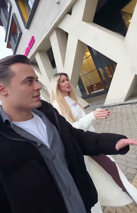 Алексей Купин навестил Настю Голд в ее апартаментах