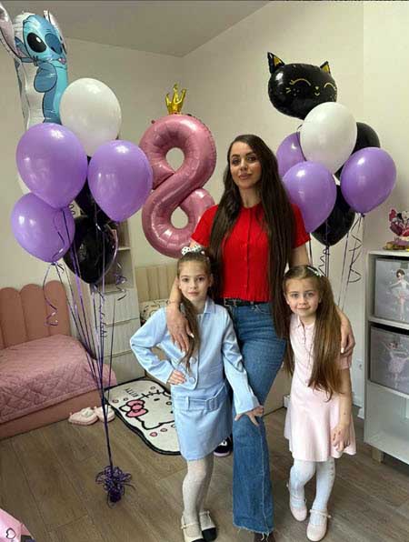 Ольге Рапунцель исполнилось 39, ее старшей дочери Василисе 8 лет