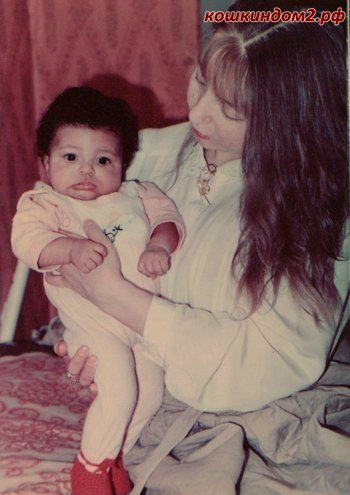 Либерж Кпадону с мамой.
