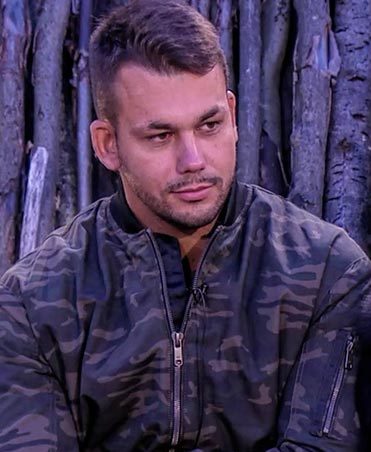 Захарьяш устраняет соперников