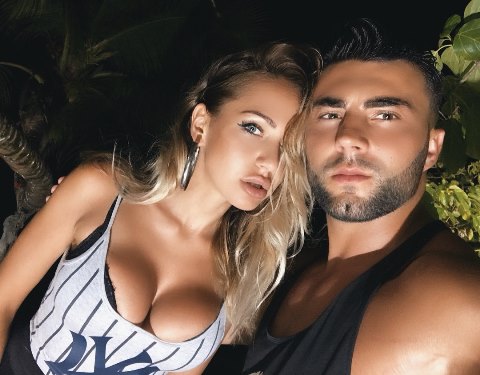 Свежие фото с острова любви