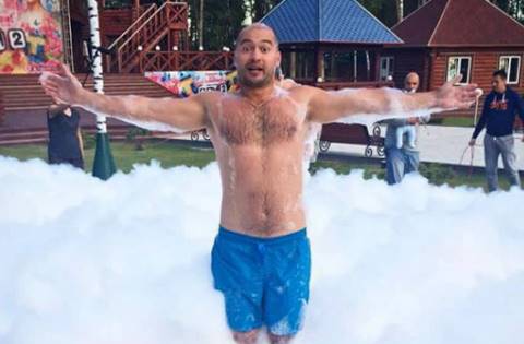 Черкасов идет учиться на ведущего