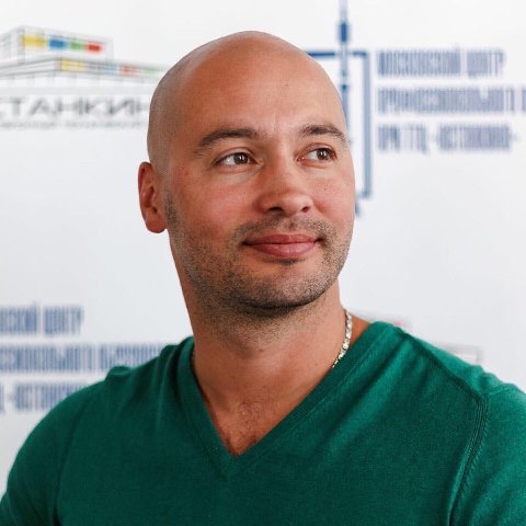 Черкасов идет учиться на ведущего