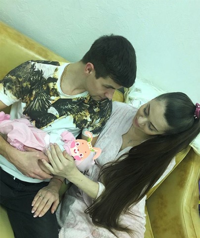 Рапунцель выписали из роддома
