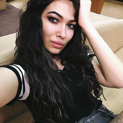 Зиновьева снова сменила имидж