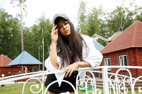 Штрих отказался от Иваны