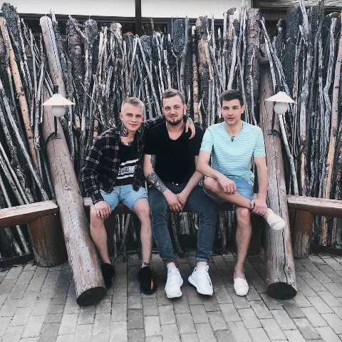 Свежие фото участников с поляны