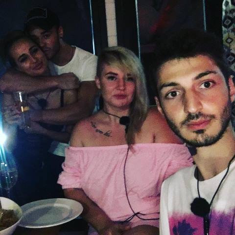 Свежие фото с острова любви
