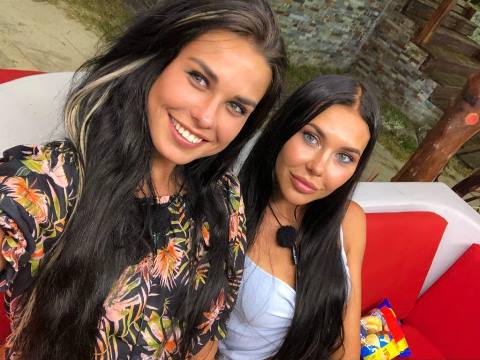 Свежие фото с острова любви