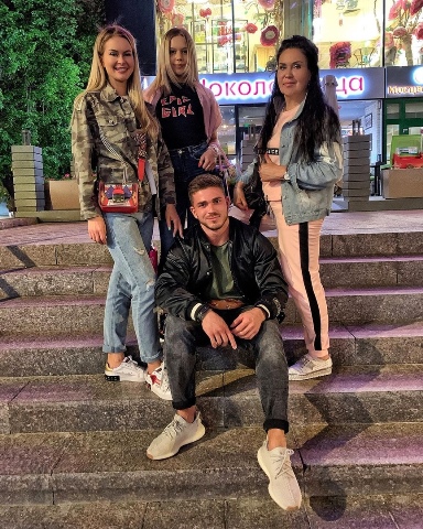 Свежие фото участников с поляны