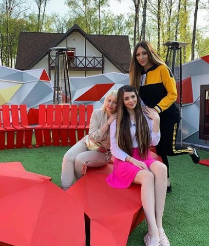 Свежие фото участников с поляны