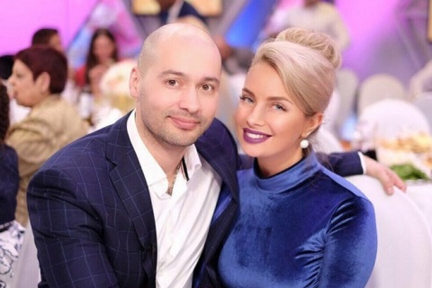 Черкасов и Ослина отмечают годовщину бракосочетания