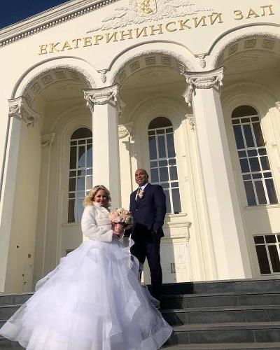 Сэм Селезнев стал отцом