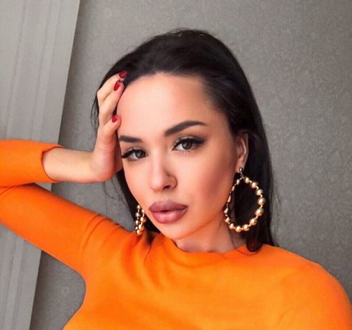 Рина Бутова до прихода на проект