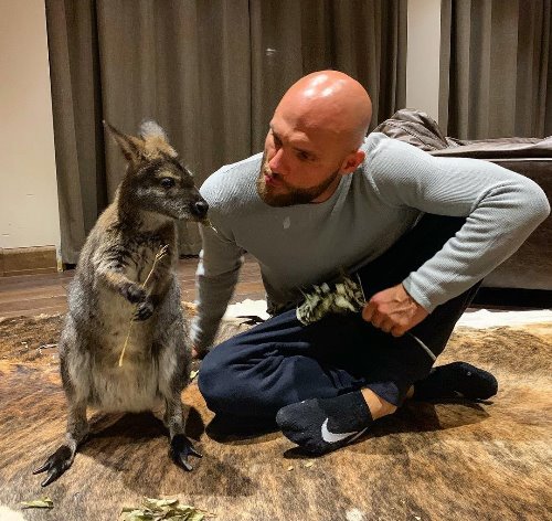 Новый ухажер Тани Строковой