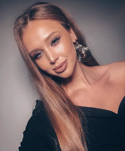Новенькая участница Алена Дешина