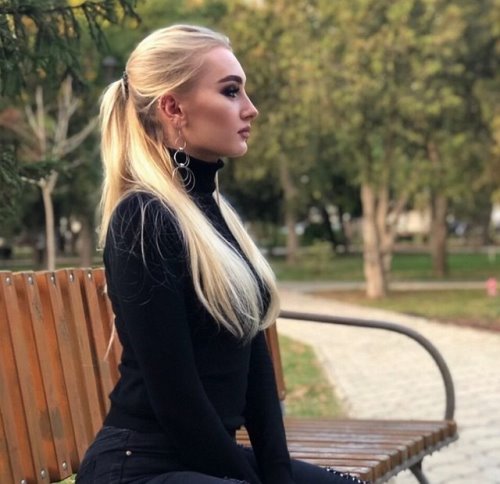 Новенькая участница Александра Арефьева