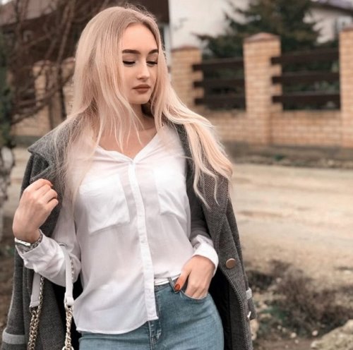 Новенькая участница Александра Арефьева