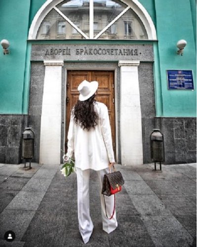 Элла Суханова ждет ребенка