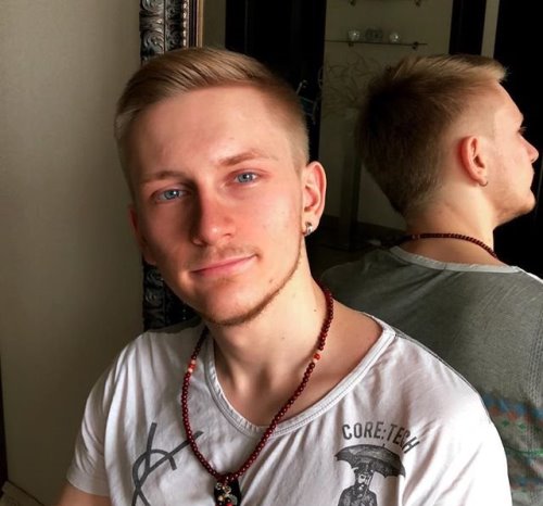 Новенький участник Ярослав Суворов