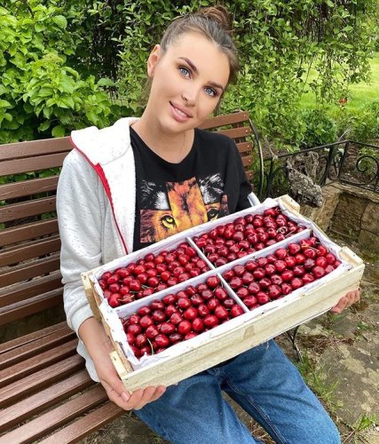 Свежие фото бывших участников проекта