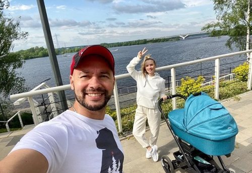 Свежие фото бывших участников проекта
