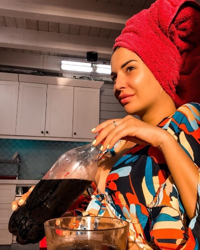 Майя Донцова наслаждается островом