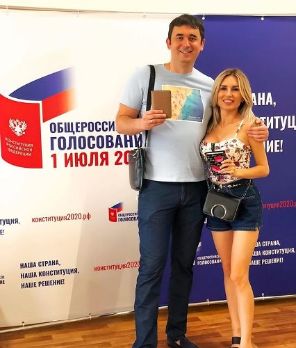 Свежие фото бывших участников проекта