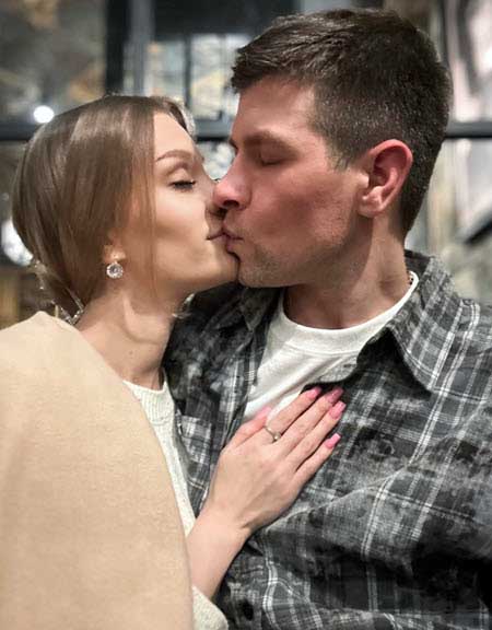 Свежие фото бывших участников проекта