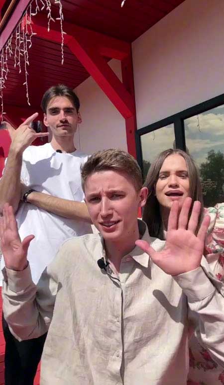 Алексей Безус собрал вещи и покинул поляну