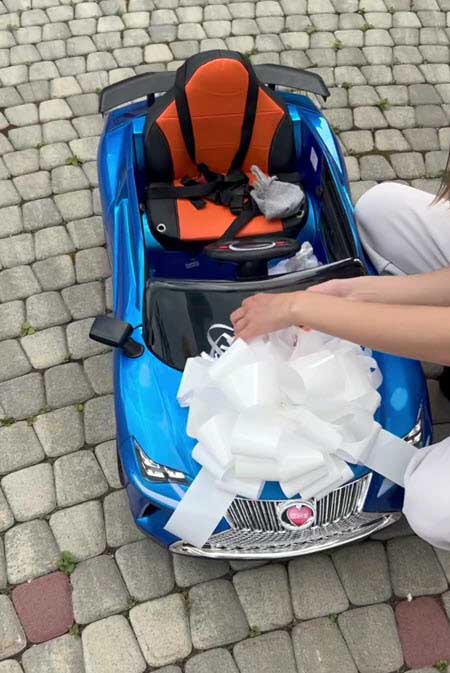 На поляне отметили день рождения Леончика