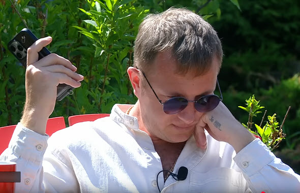 В эфире через неделю. Илью уговорили остаться