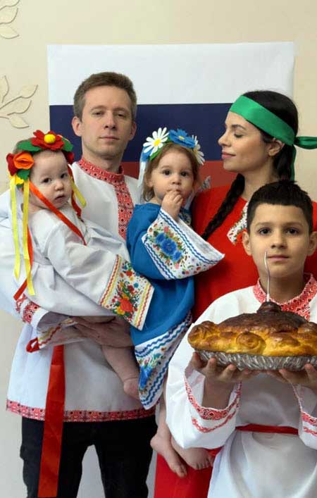 Алиана Устиненко о том, что Саша Гобозов преследует Роберта и ее семью