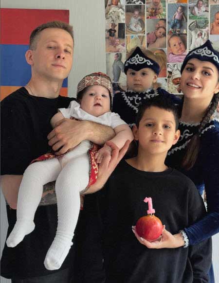 Свежие фото детей бывших участников проекта