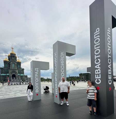 Миша Жемчугов приехал к отцу на каникулы и познакомился с братом