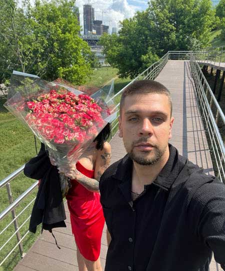 Клава Безверхова в новом клипе Димана Хулигана «Красное платье»