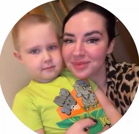 Саша Чepнo о сыне: «Я понятия не имею, что с ним делать»