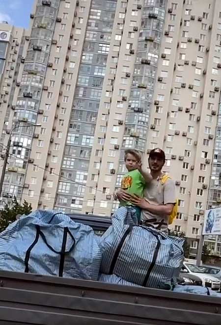 Иосиф Оганесян переехал с сыном в Сергиев Посад