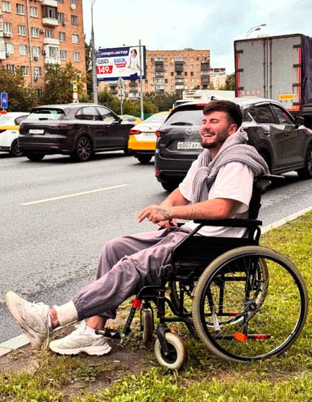 Сергей Хорошев получил травму ноги, играя в футбол