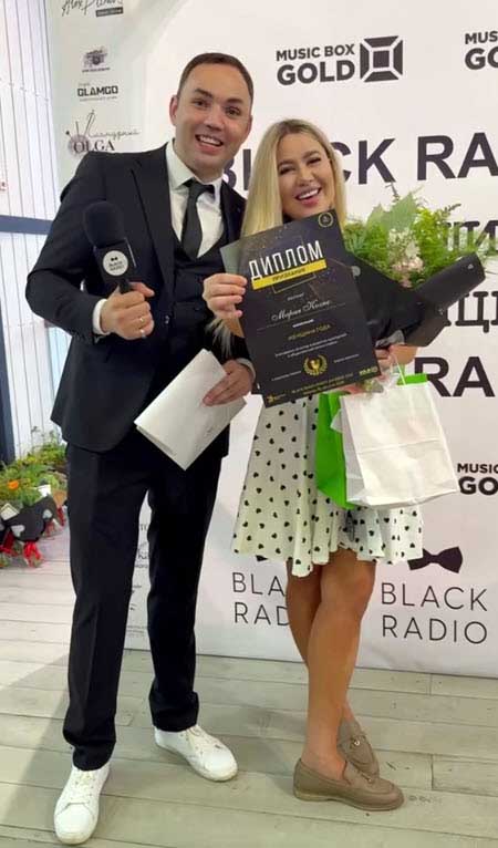 Маша Кохно и Светлана Гобозова получили премию Black Radio, ведущим был Александр Гобозов