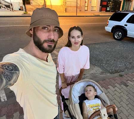 Тигран, Вика и Леон Салибековы вернулись на поляну после поездки в Моздок