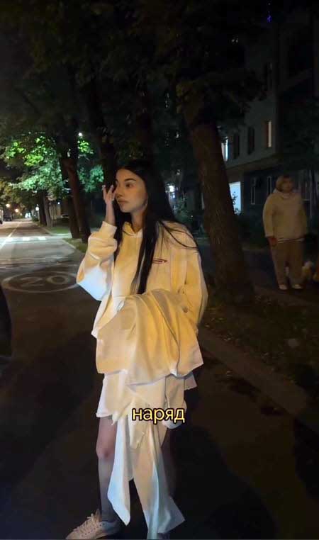 Прохожие во время фотосессии Пингвиновой в стиле «ню» пригрозили вызвать полицию