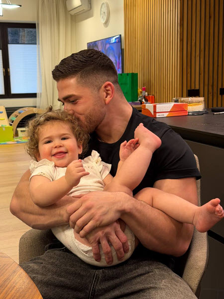 Рома Капаклы отметил день рождения