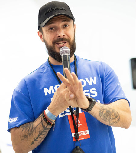 На проекте яркий и харизматичный новичок Дмитрий Шишкану