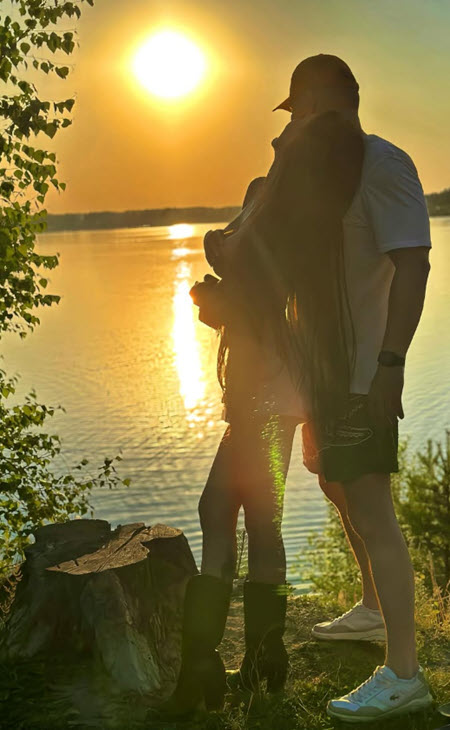 Алена Савкина и ее любимый мужчина все-таки добрались до ЗАГСА