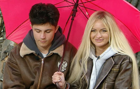 Никита Гуранда подарил Элине красивое кольцо