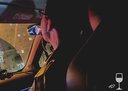 Вышло интервью с нетрезвой Сашей Чepнo