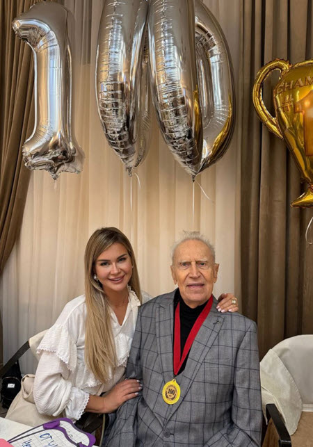 Дедушке Марины Африкантовой исполнилось 100 лет