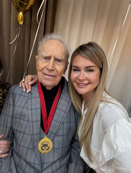 Дедушке Марины Африкантовой исполнилось 100 лет