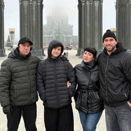 Игорь Григорьев планирует НГ встретить в Москве вместе со своей семьей